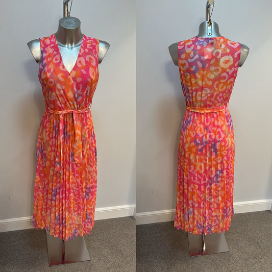 Misumi pink and orange print midi dress size S/M fitting upto size small 12