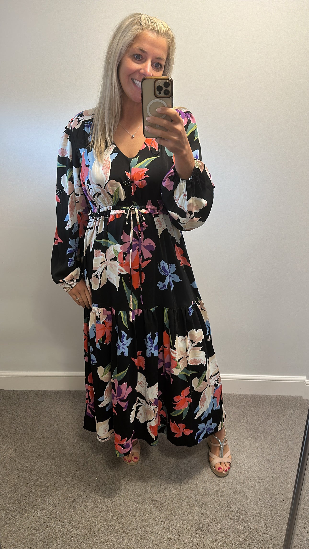 Stella Morgan black floral floaty dress size 16