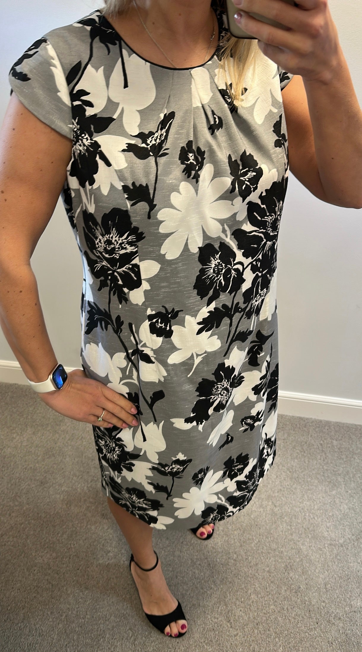 Anna Rose grey floral dress size 18