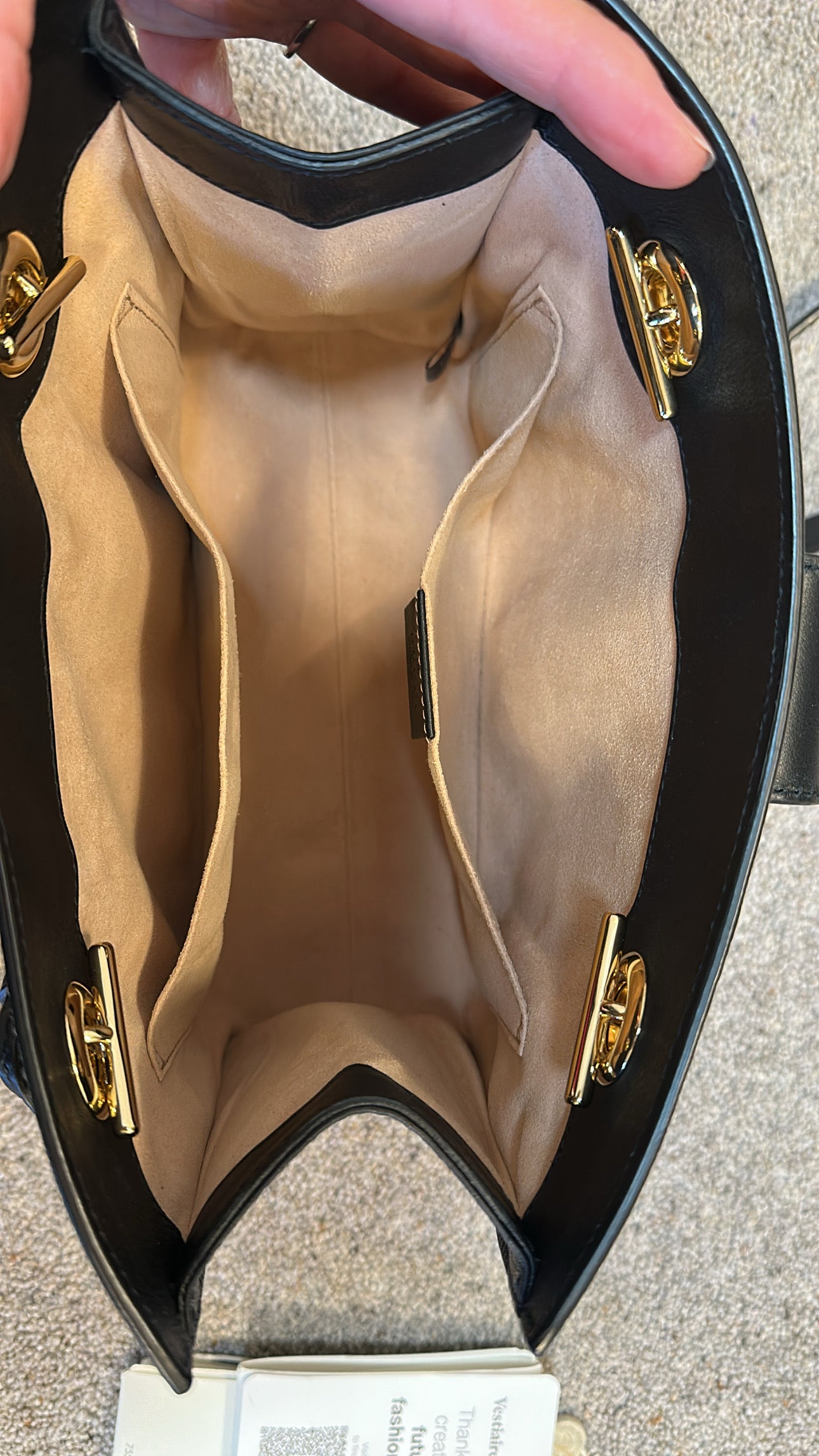 Gucci Padlock Small GG Supreme Bee shoulder tote leather bag