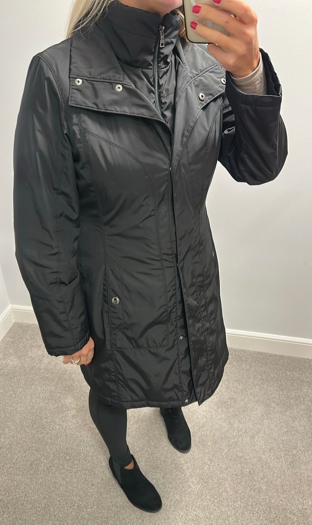 Gallery black jacket size S would fit upto size 12