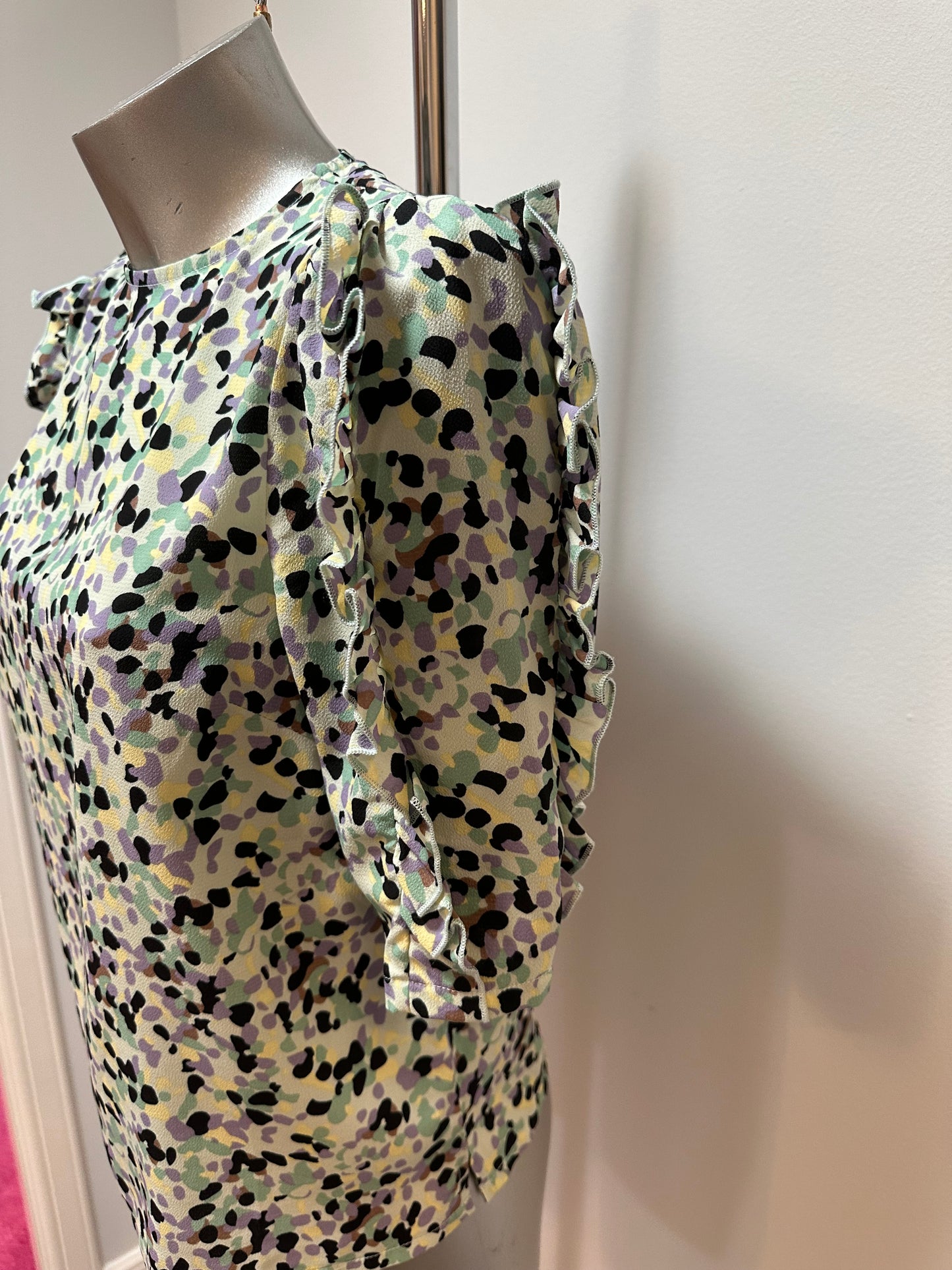 Girl in Mind colourful blouse with frill sleeves size 8