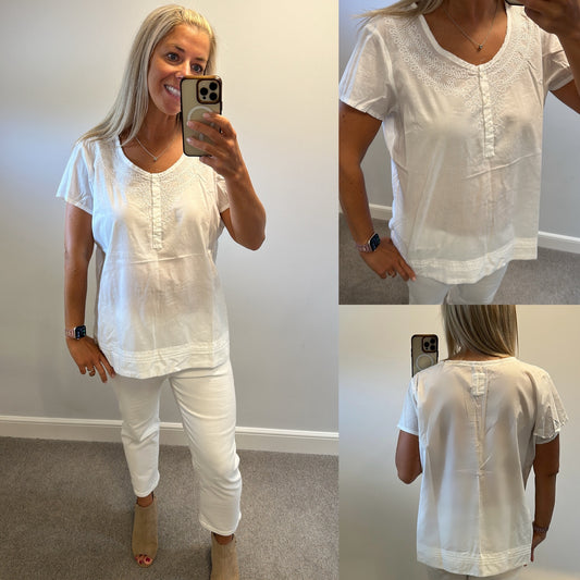 Faithful and true mantaray white embroidered top size 18