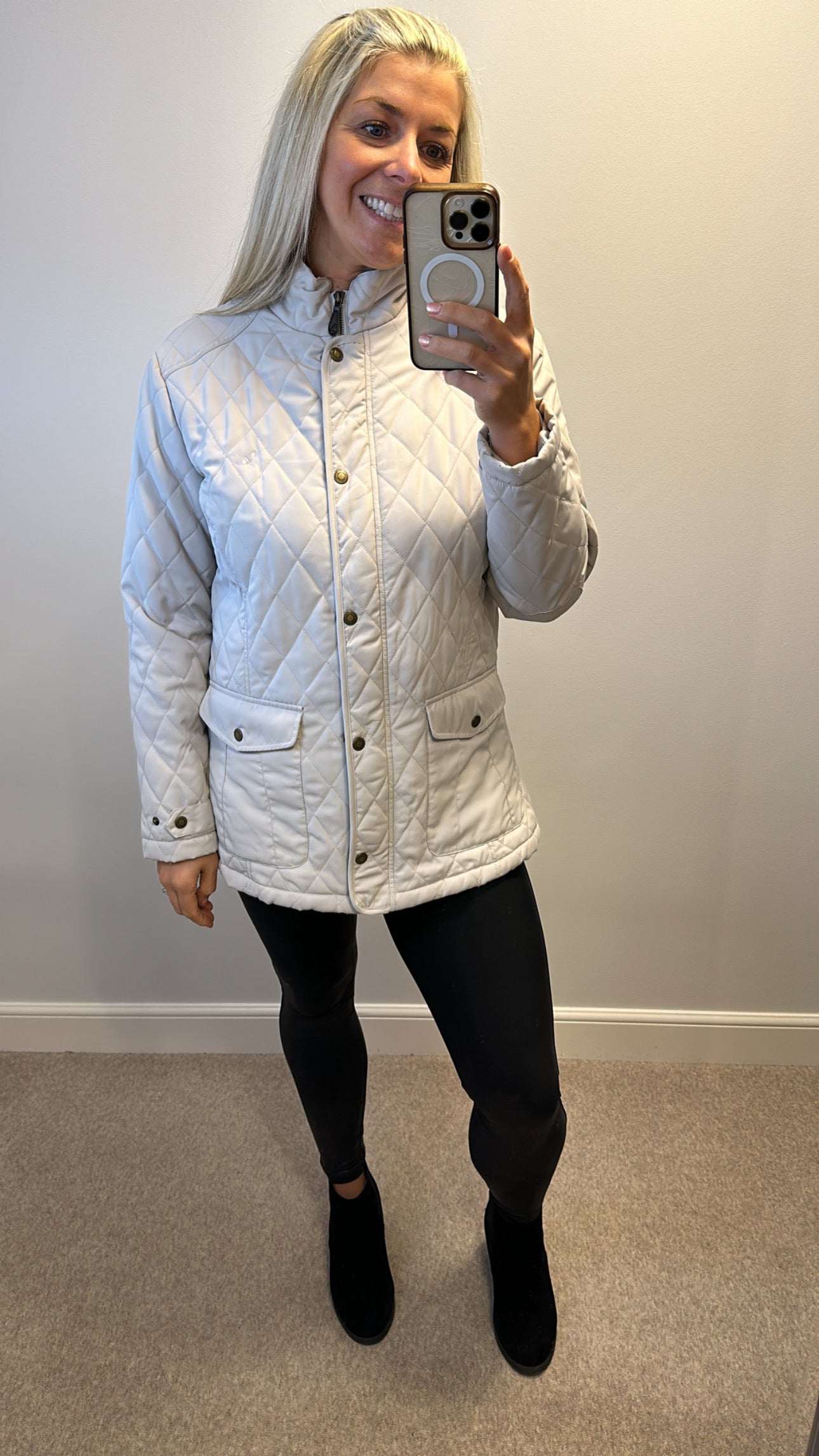 Hawkshead cream quilted jacket size 18