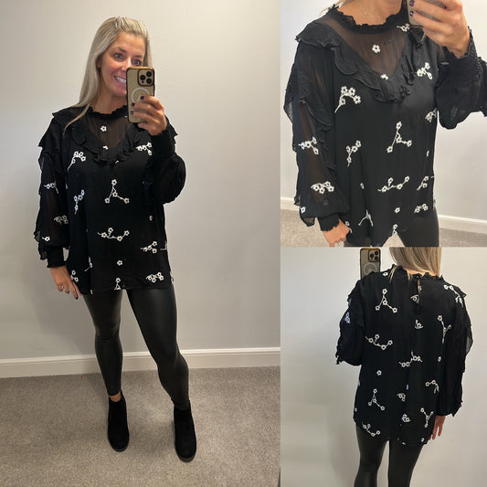 River island black embroidered blouse size 20 brand new with tags