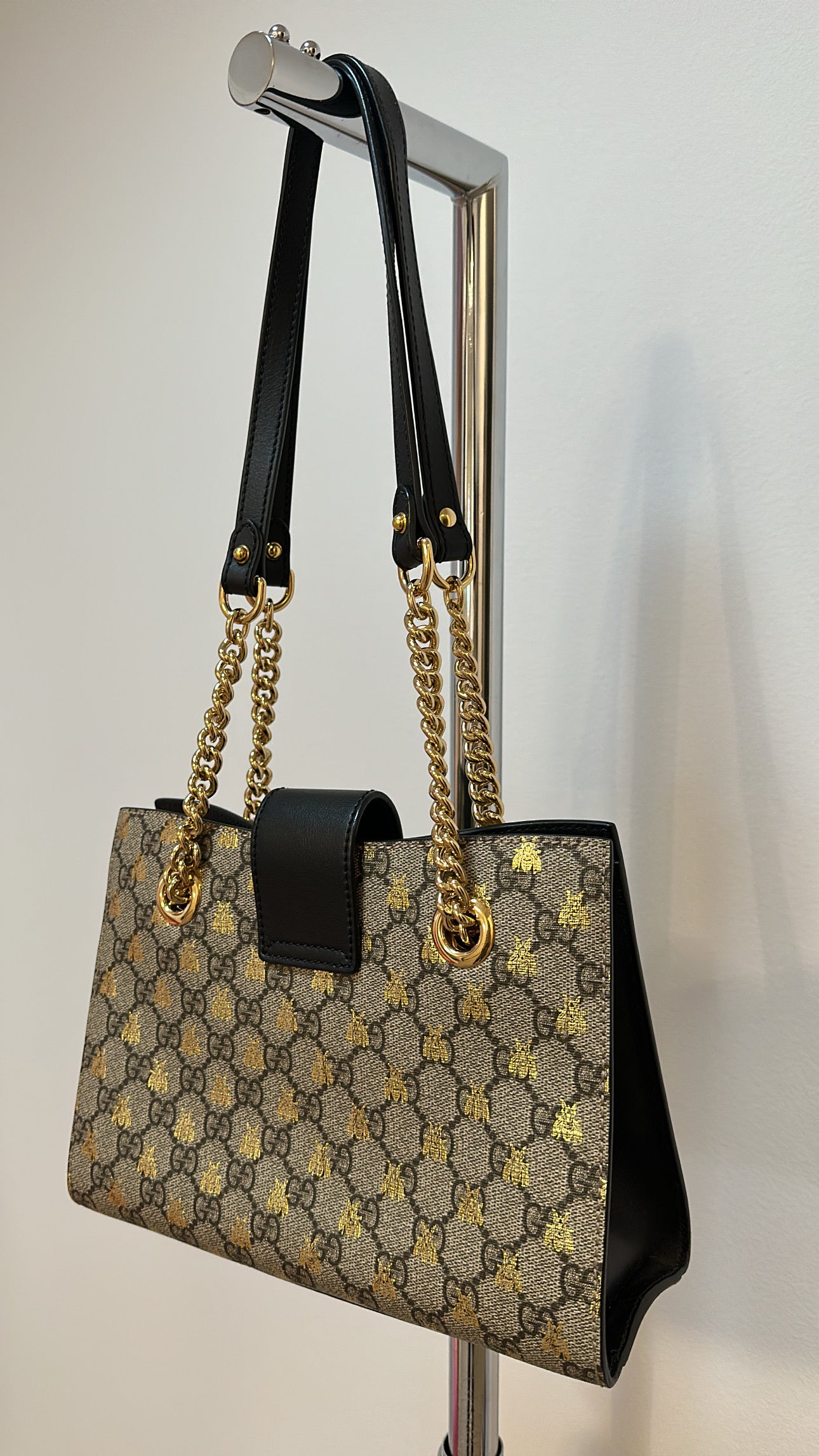 Gucci Padlock Small GG Supreme Bee shoulder tote leather bag