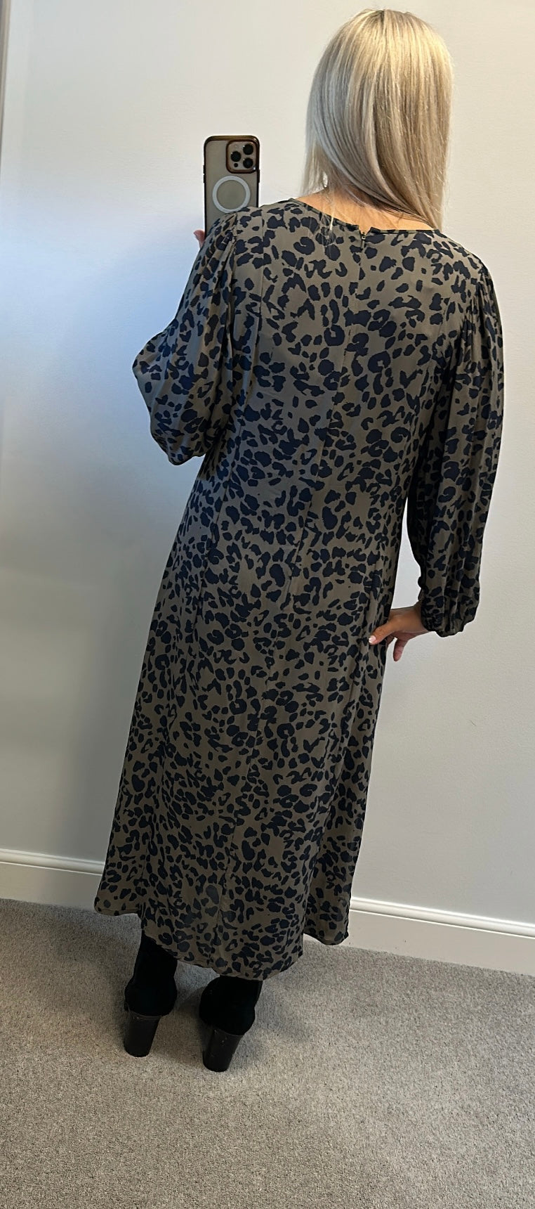 Mint velvet khaki green and black printer size 14