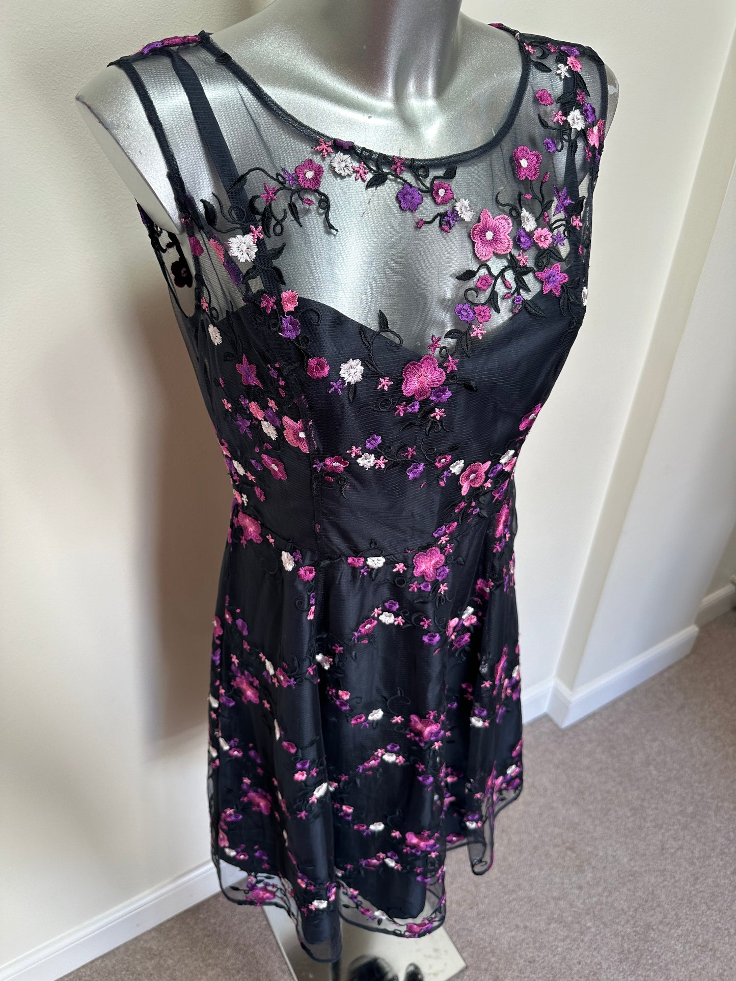 Phase eight black embroidered dress size 14 (neat size 14-more suited to size 12)