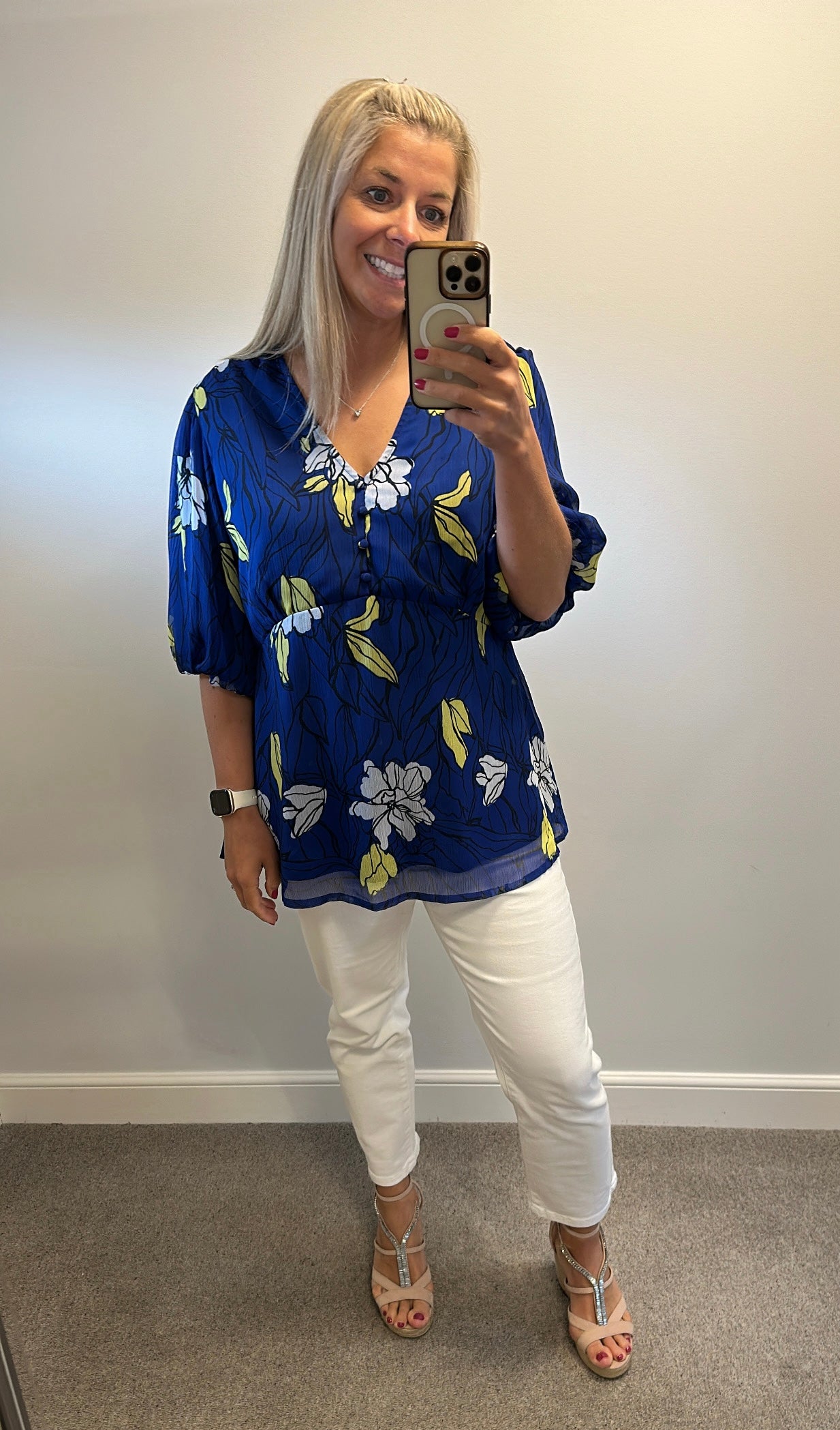 JD Williams blue floral print top size 18