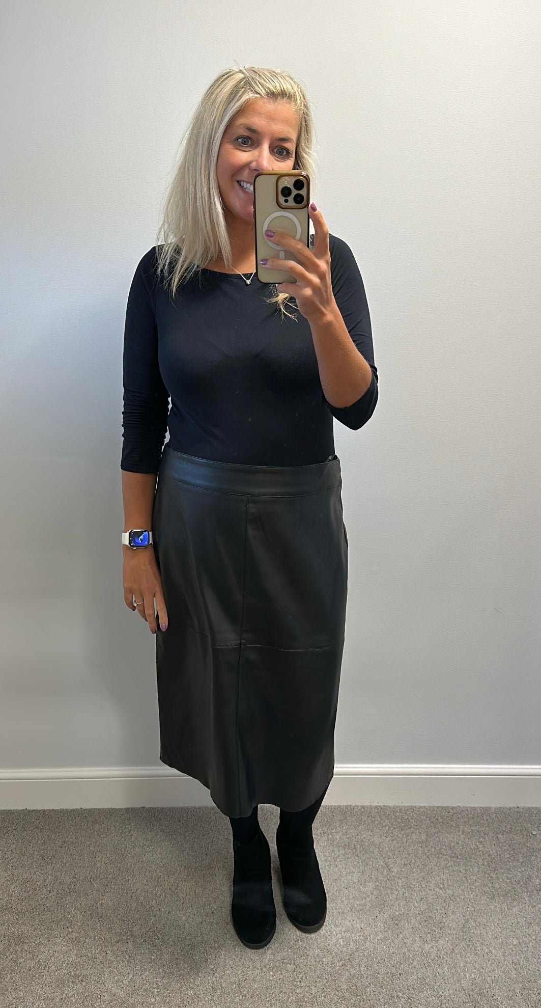 Dorothy Perkins black leather style skirt size 16
