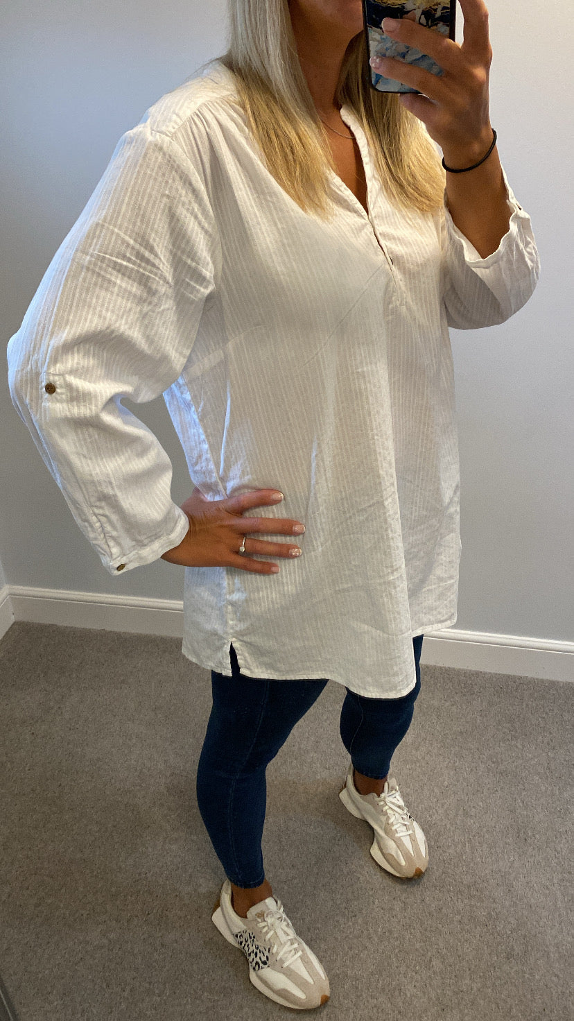 Mountain warehouse white blouse size 20