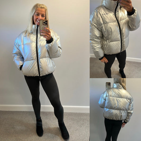 Redemption silver metallic puffer reversible jacket size 14