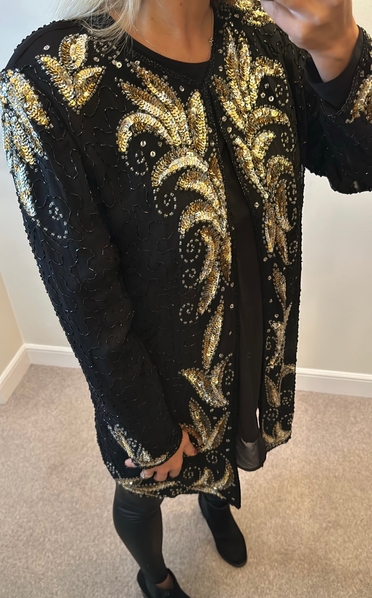 Fashion extra black sequin top / jacket would fit upto size 16