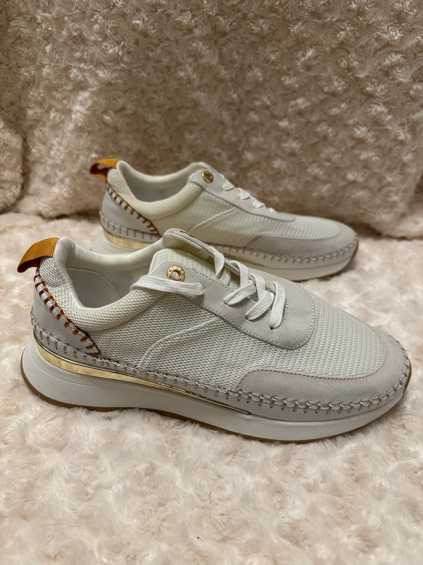 River island ladies cream trainers size 7 brand new
