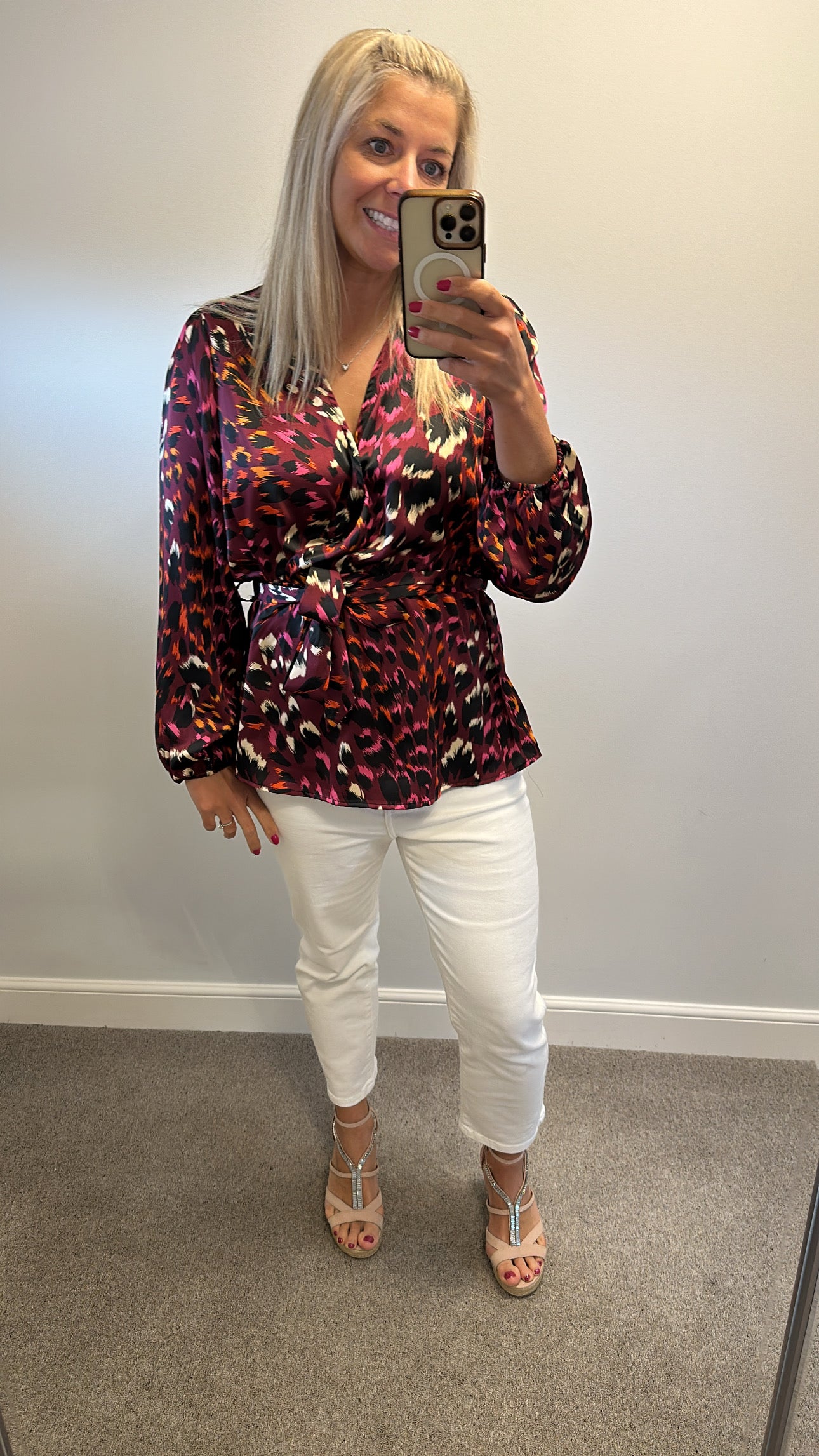 Girl in mind burgundy print top size 18