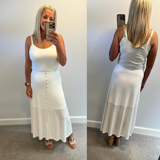 Valleygirl off white and gold button skirt size M would fit upto size 14