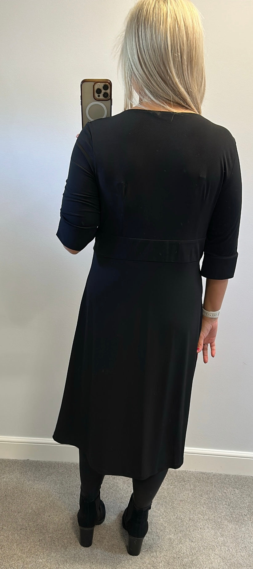 “Gold” black and white stitched dress size 16