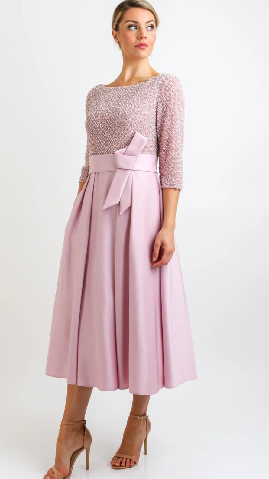 Veni Infantino blush pearl bodice with ¾ length sleeves and a bow belt detail size 12