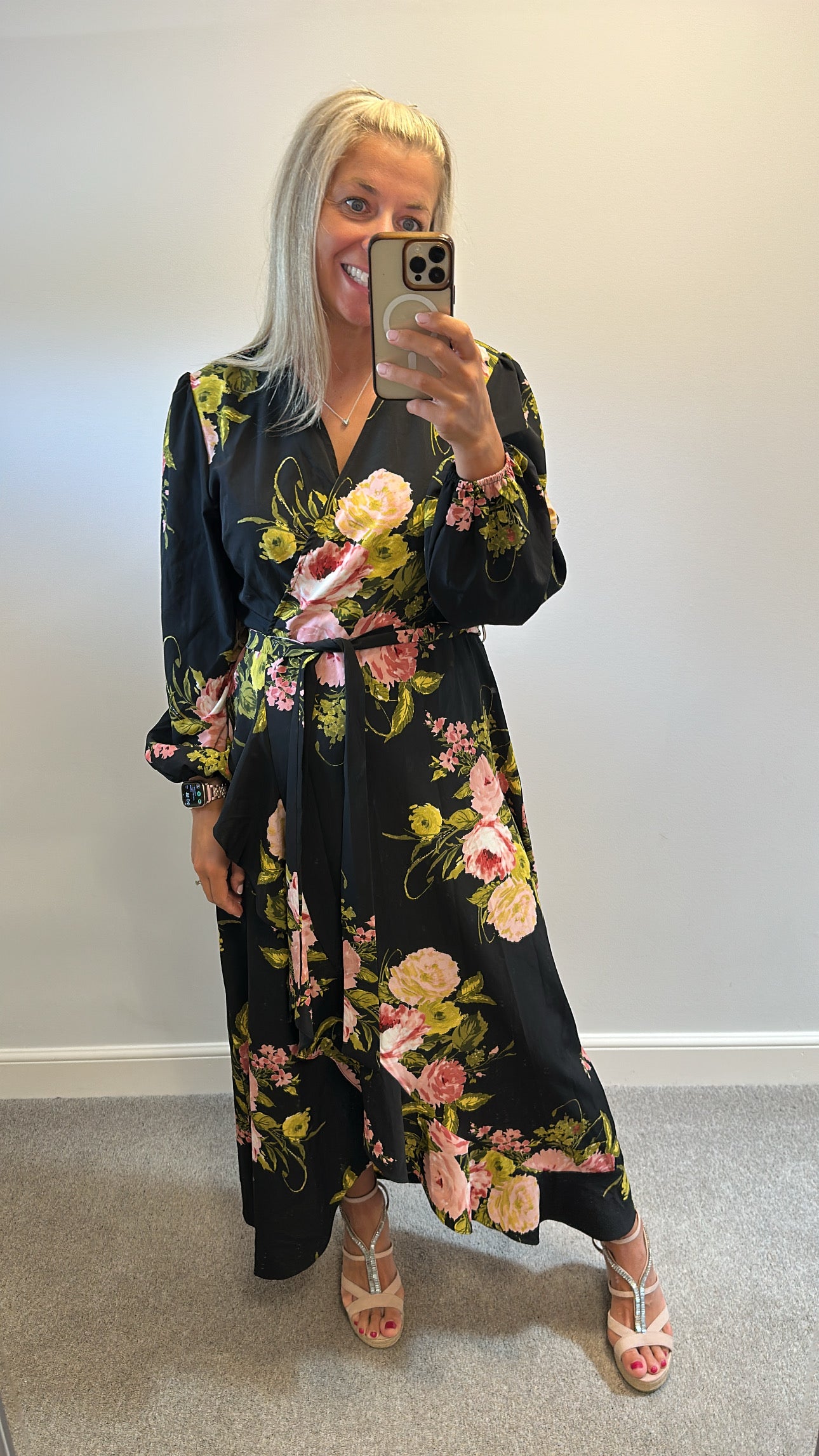 Girl in mind black floral dress size 18