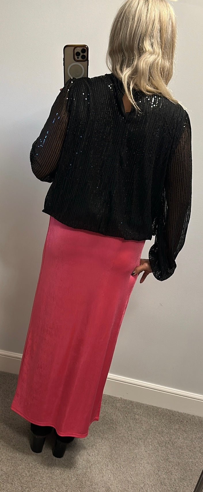 Pink silk style skirt size L (14-16)