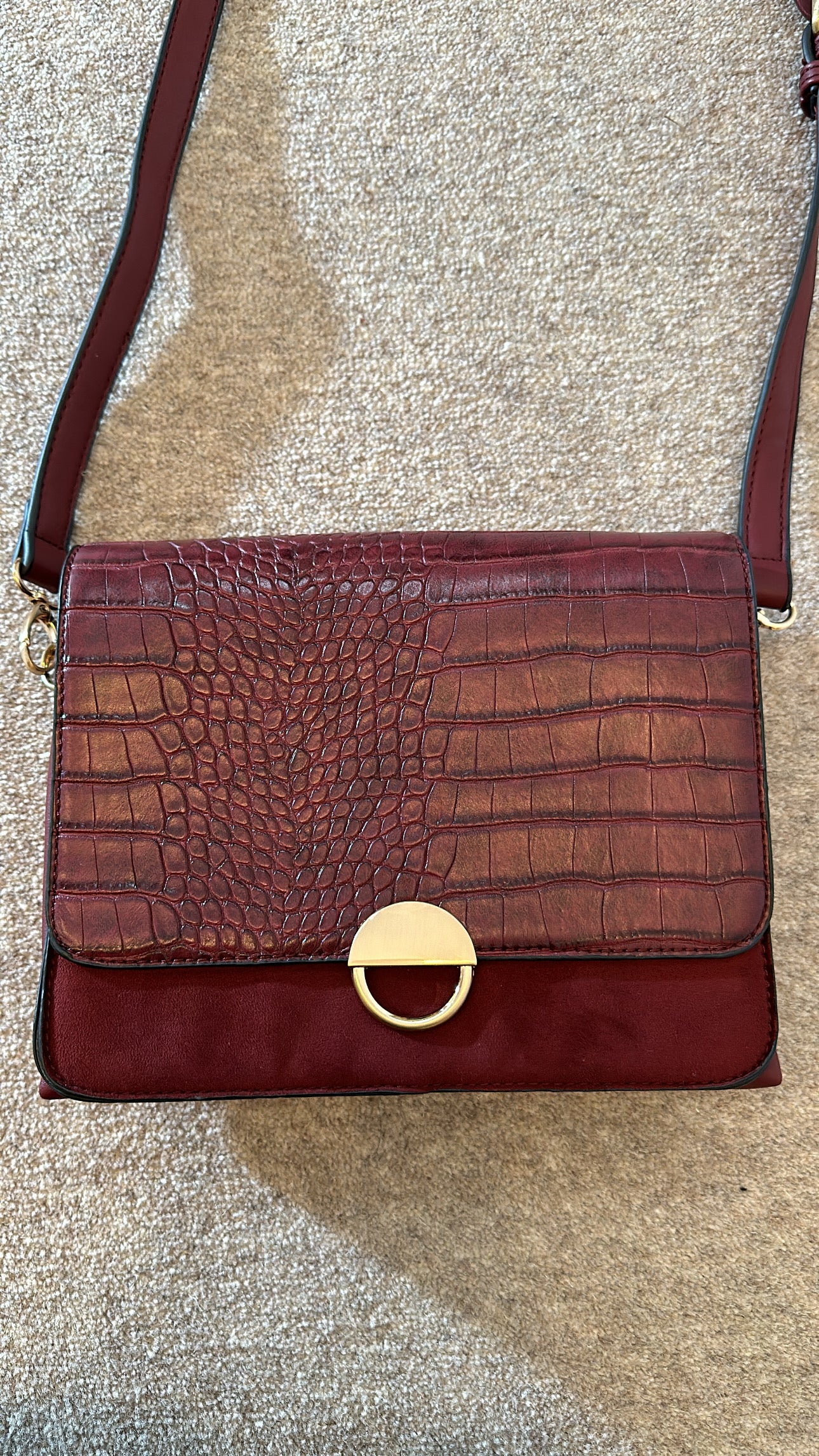 Paco Martinez burgundy cross over bag