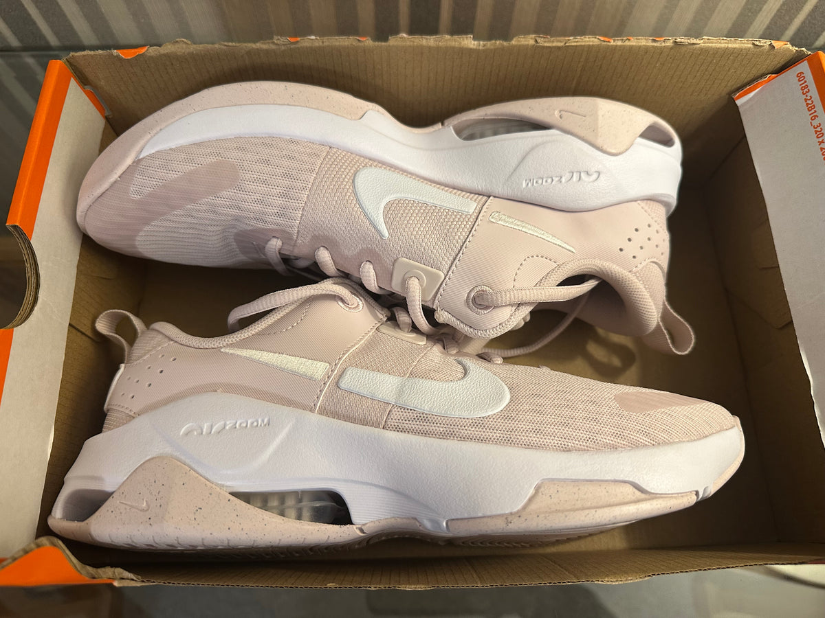 Ladies Rose pink Nike zoom “Bella 6” trainers UK 6.5