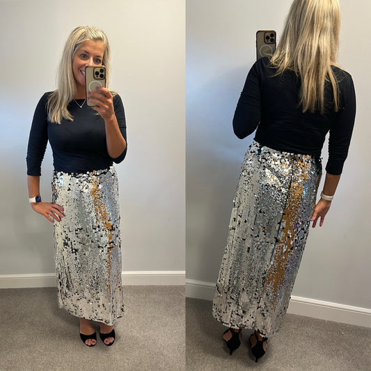 Marks and Spencer’s silver disc / sequin skirt size 14 brand new with tags
