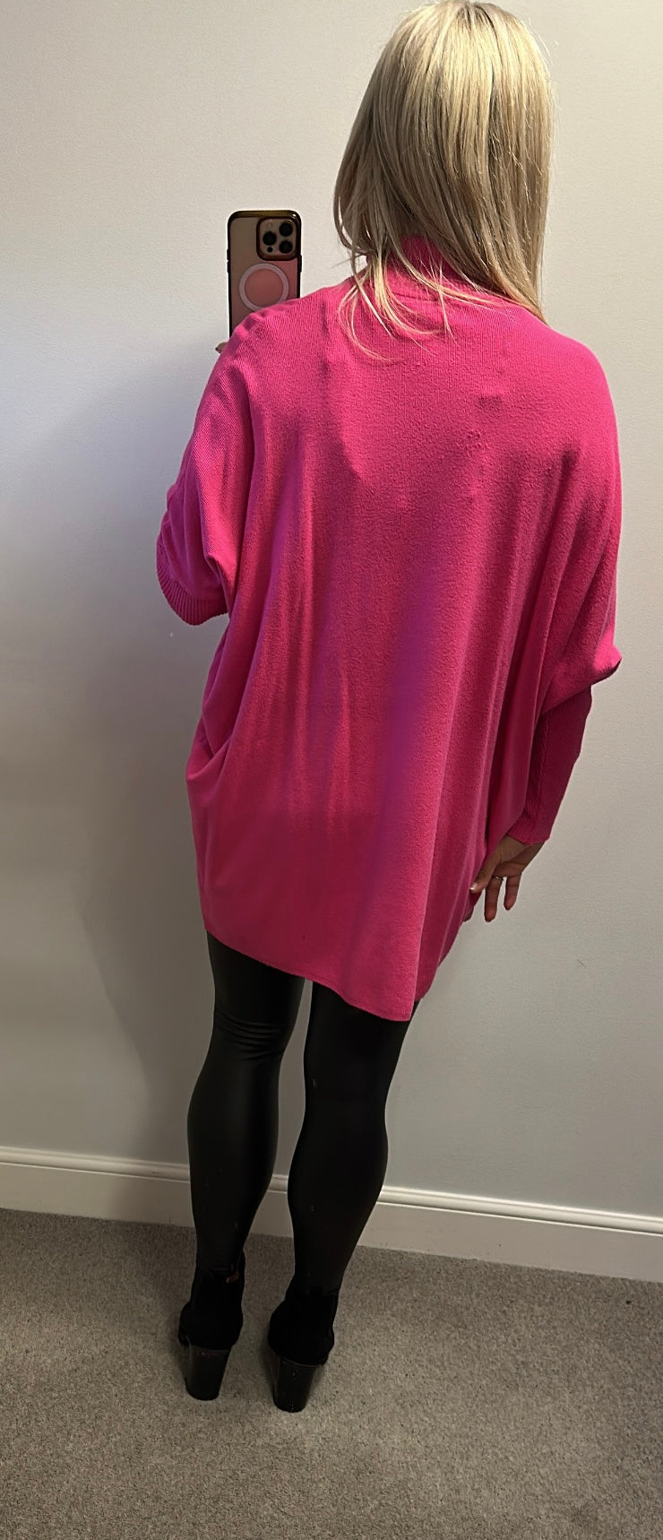 Diverse pink batwing rhinestone star jumper one size fitting upto size 22