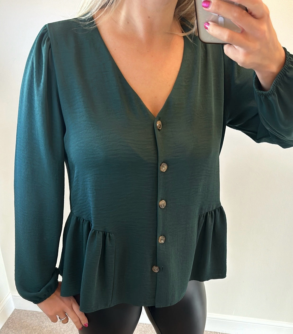 Papaya green top size 16