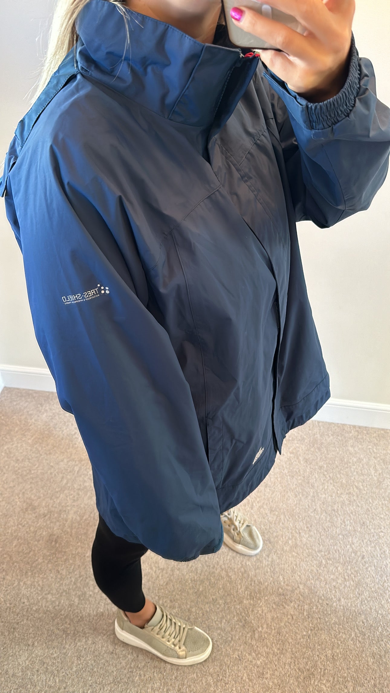 Trespass waterproof navy rain jacket fit upto size 20