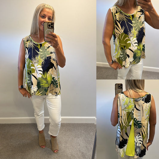 Wallis green and navy floral top size 18