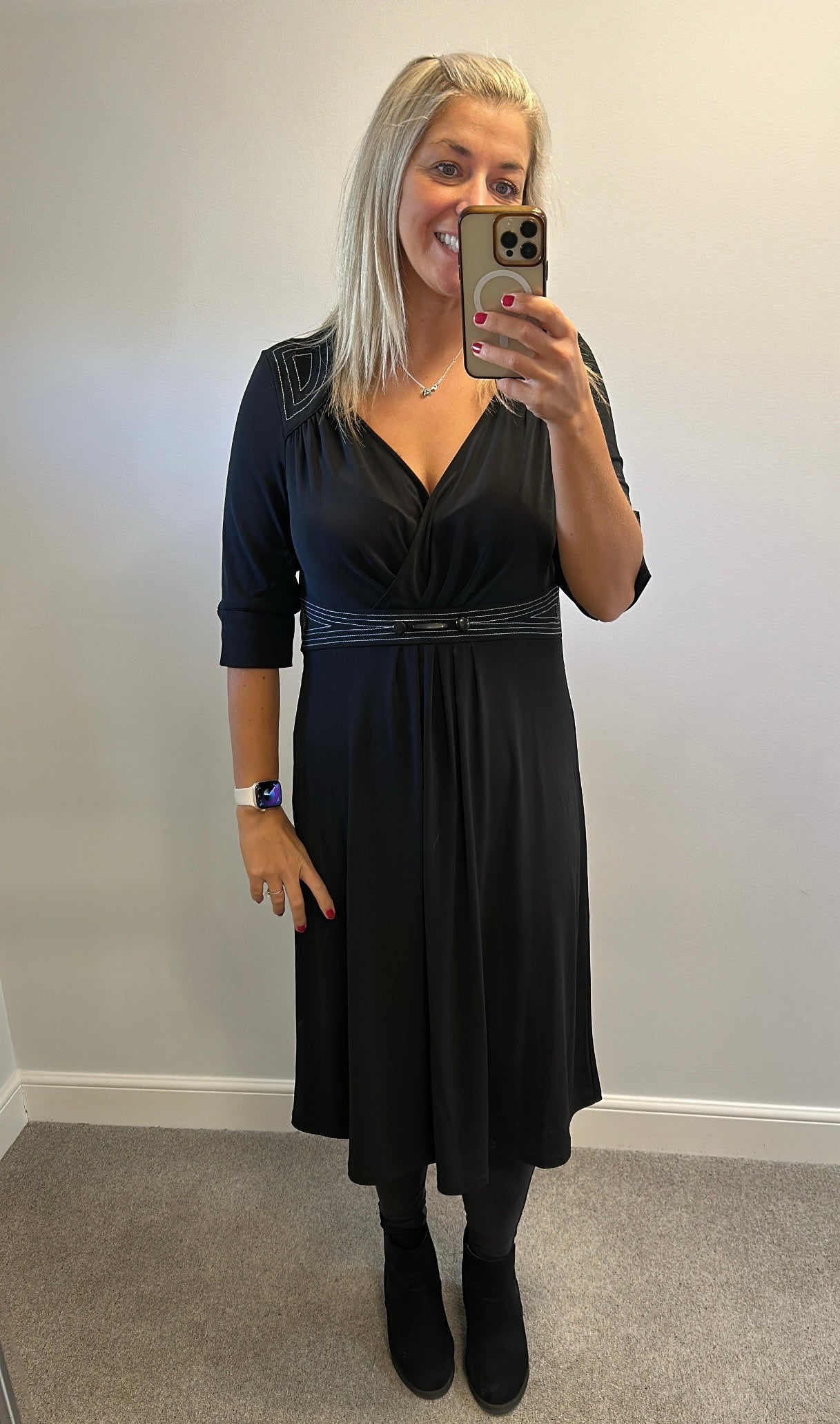 “Gold” black and white stitched dress size 16