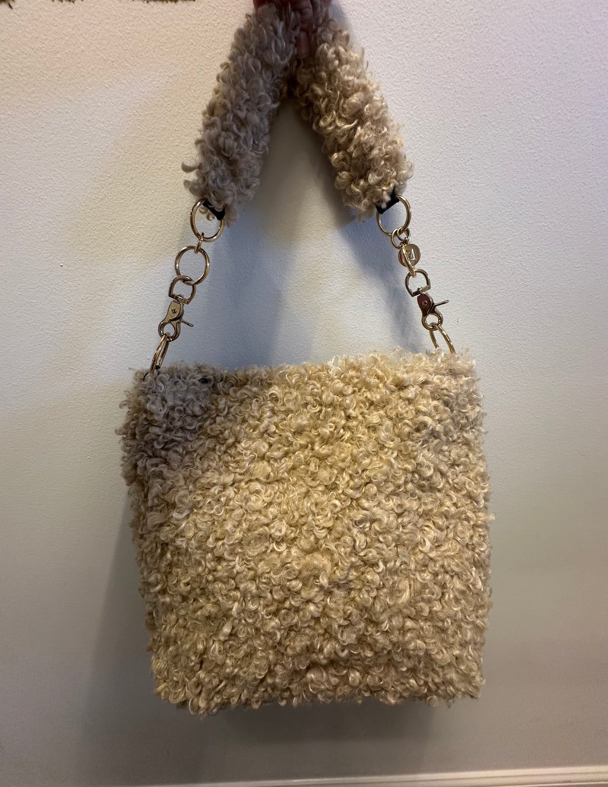 River island Cream Teddy over shoulder handbag