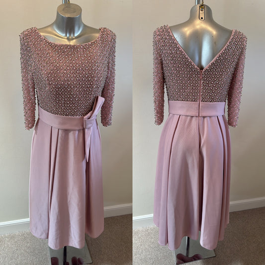 Veni Infantino blush pearl bodice with ¾ length sleeves and a bow belt detail size 12