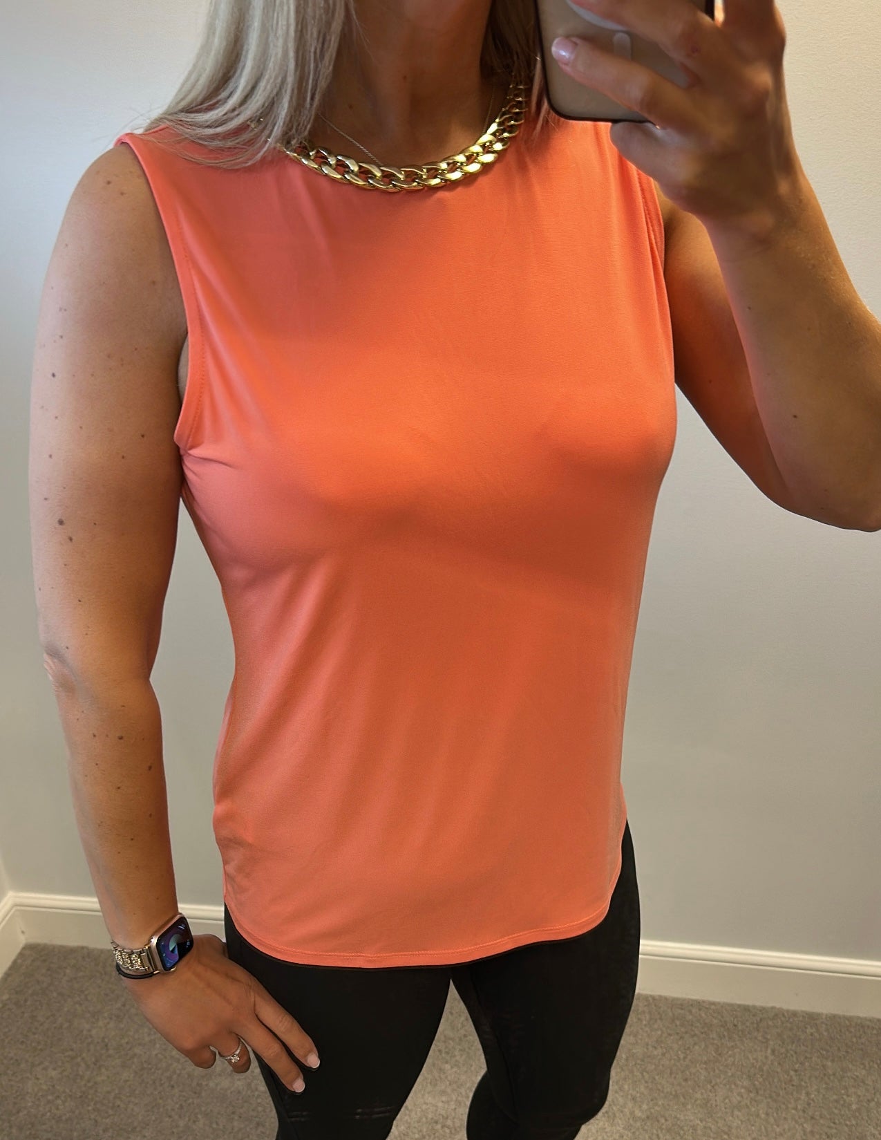 Episode coral chain top size L would fit upto size 14 brand-new with tags