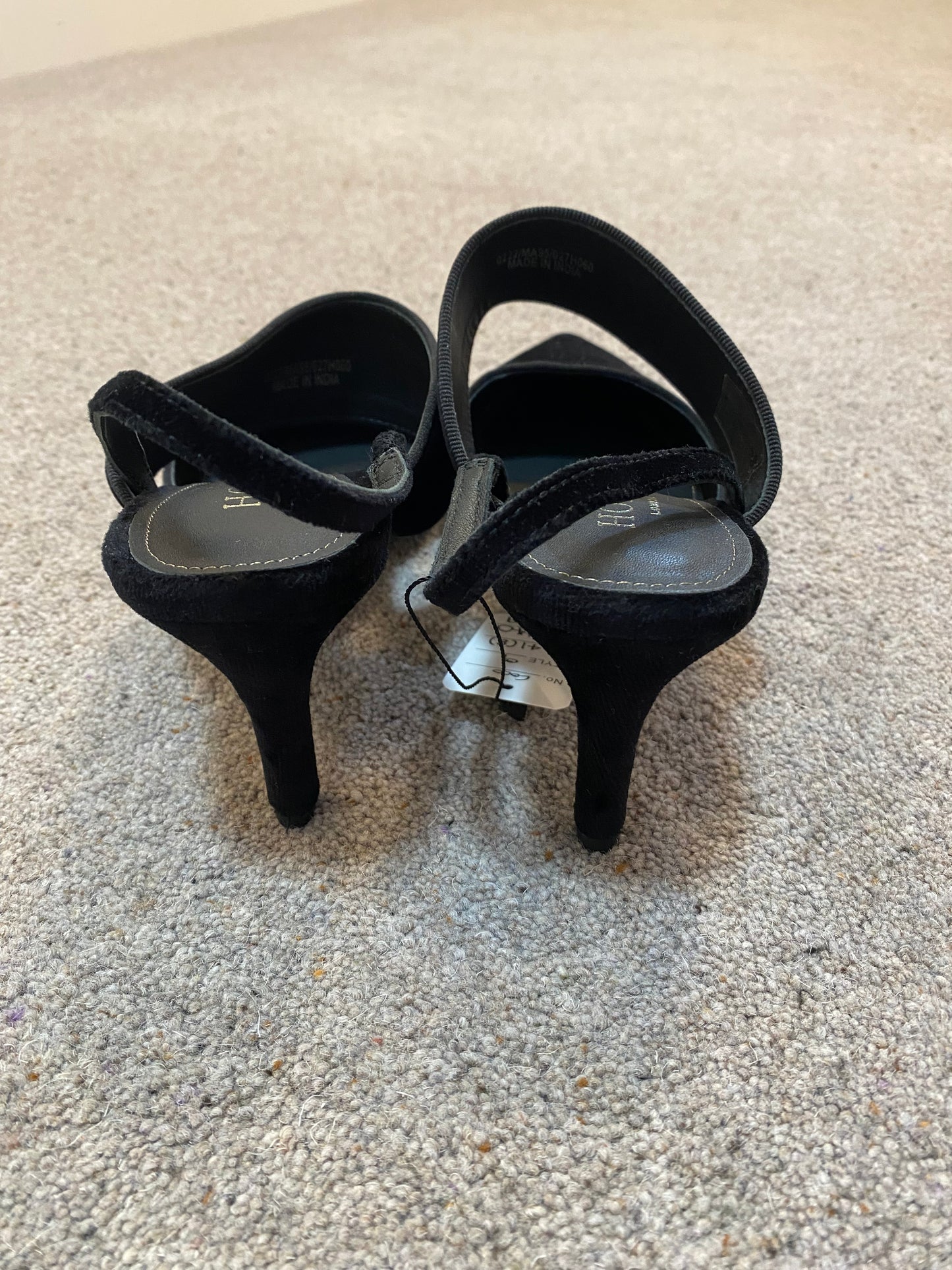 Hobbs “Caitlin” black sling back sandals size 8 (41)