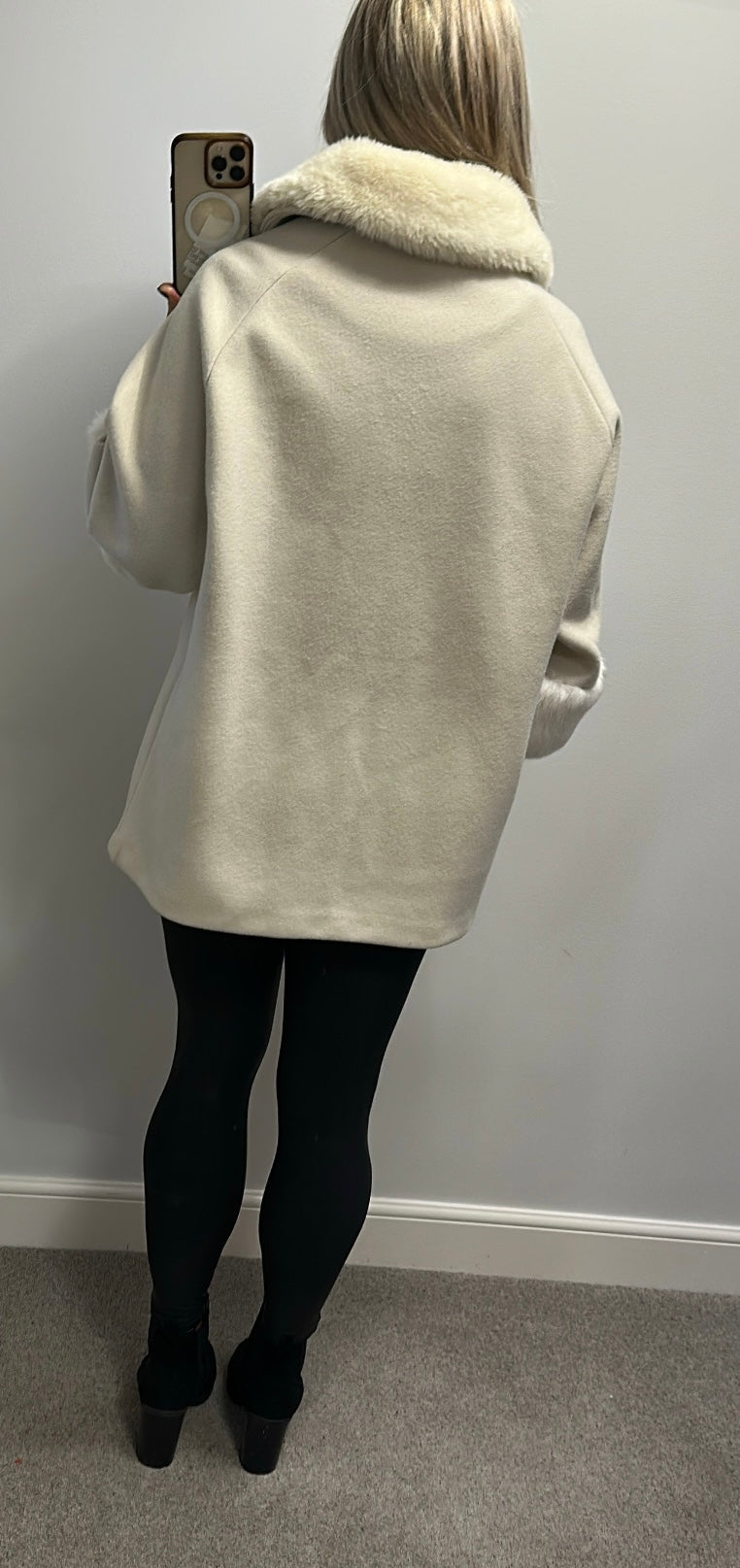 River island cream faux fur coat size 14 (oversized fit would fit upto size 16)