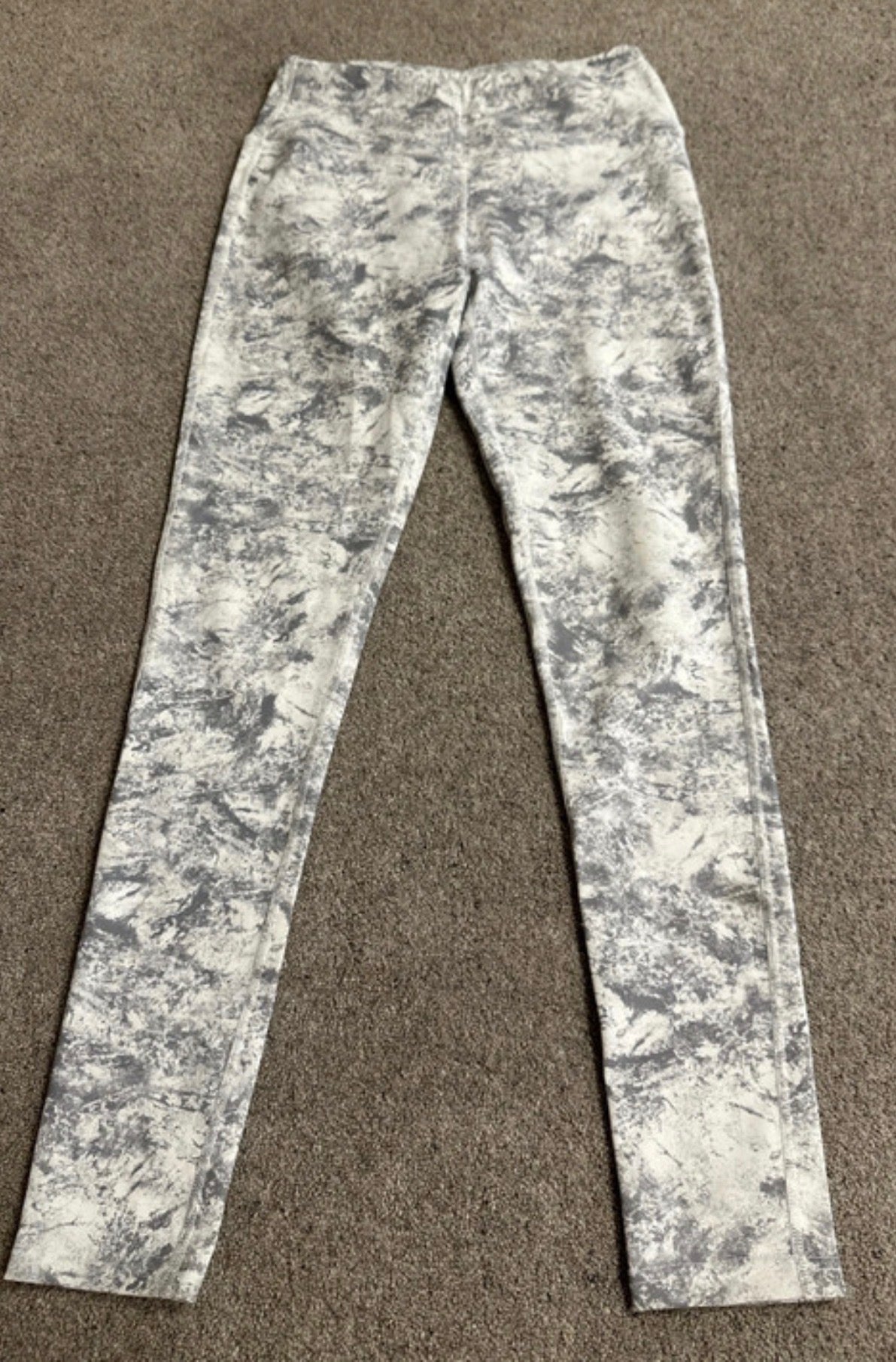 Queenieke grey / off white activewear leggings size S