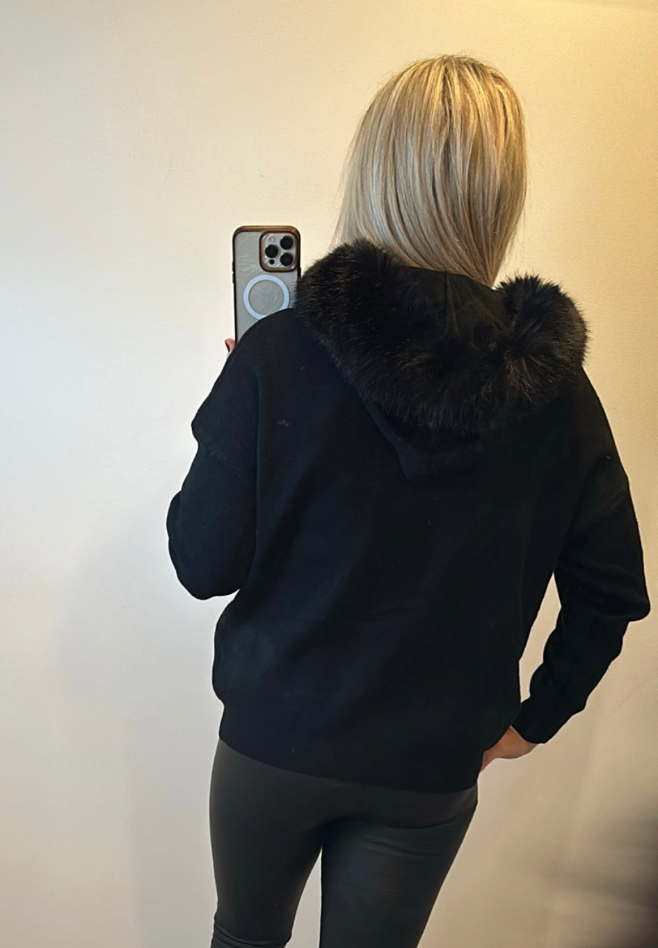 Enzoria black faux fur hoody one size fitting upto 16