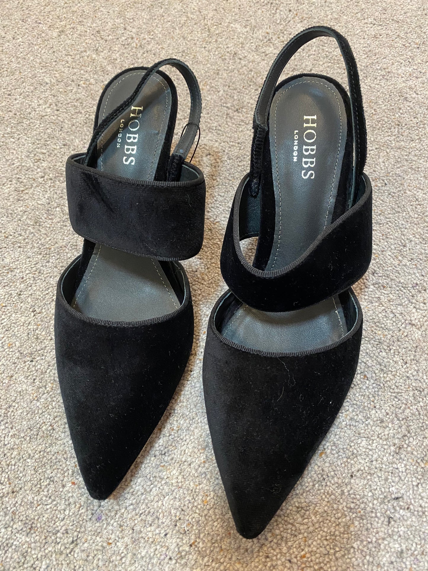 Hobbs “Caitlin” black sling back sandals size 8 (41)