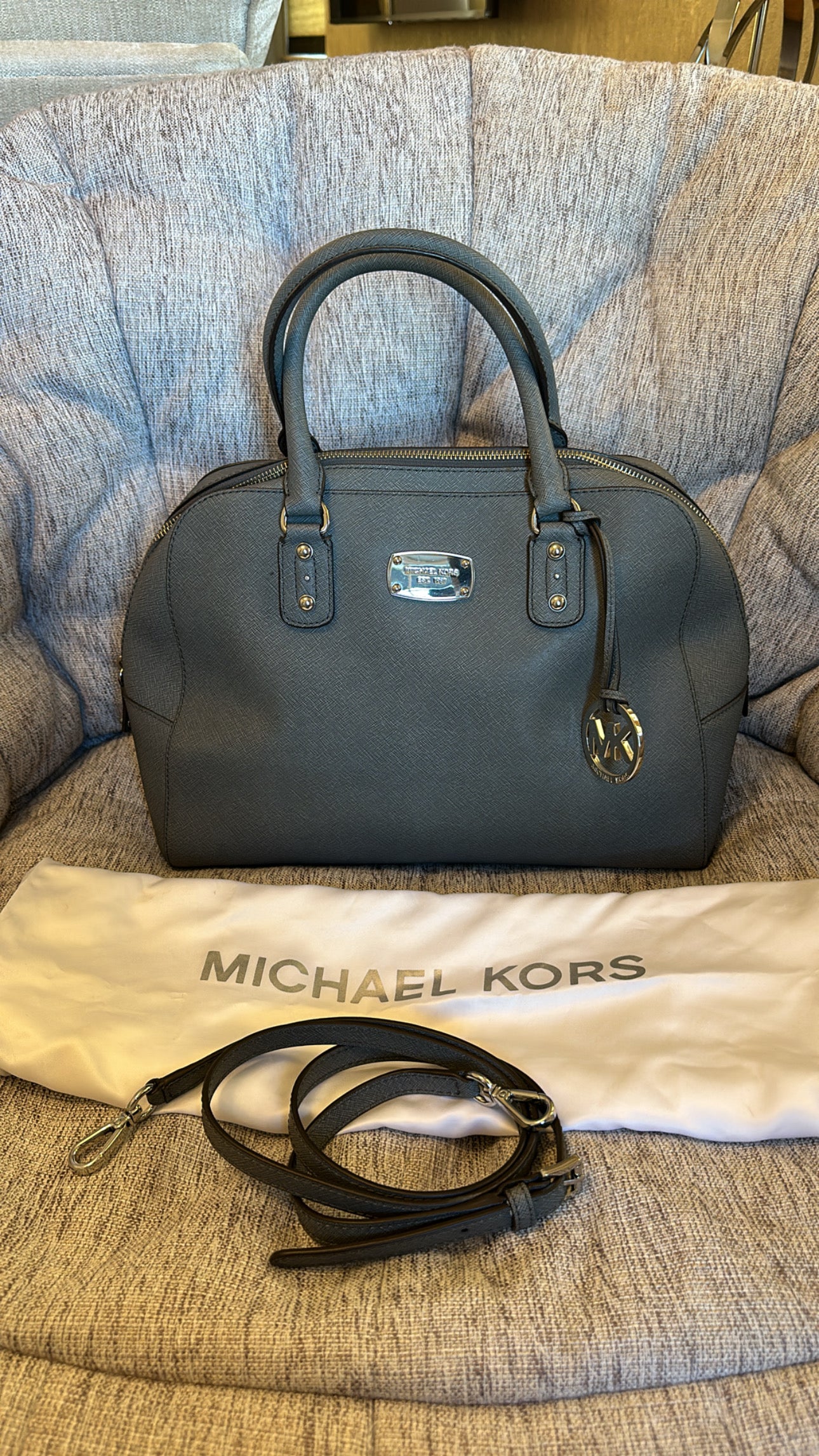 Michael Kors Saffiano grey bag