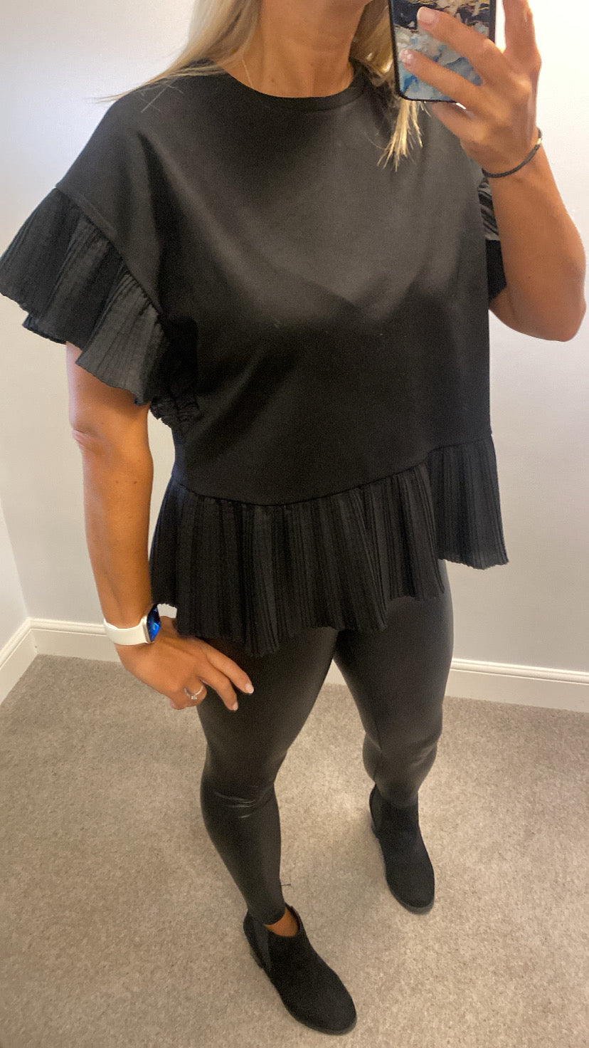 River island black ruffle top size 16