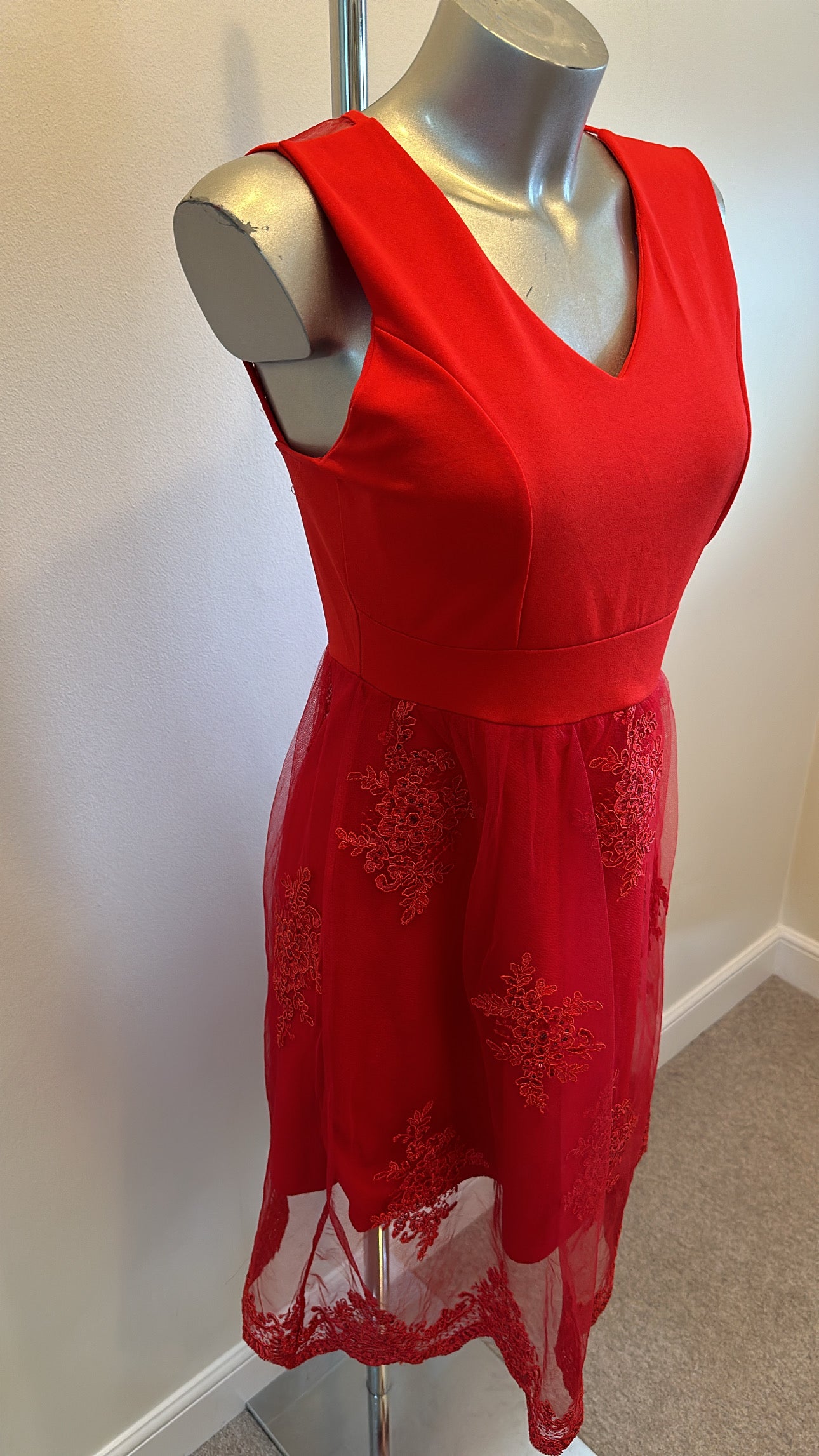 Yumi red lace dress size 12