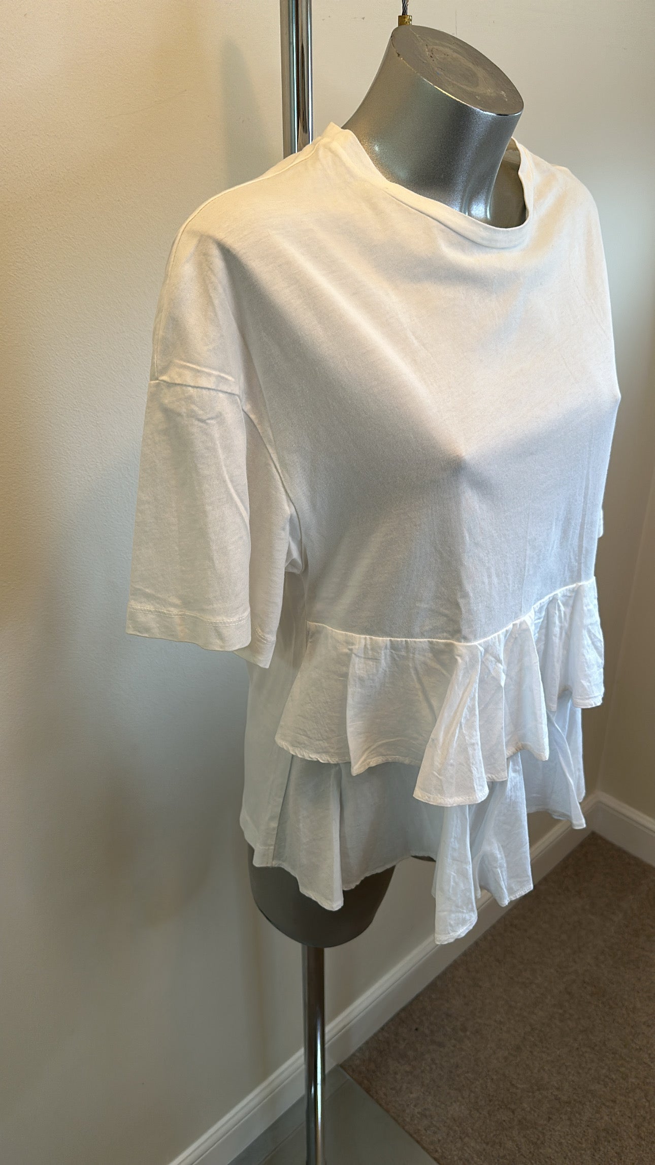 H&M white top size S (8-12)