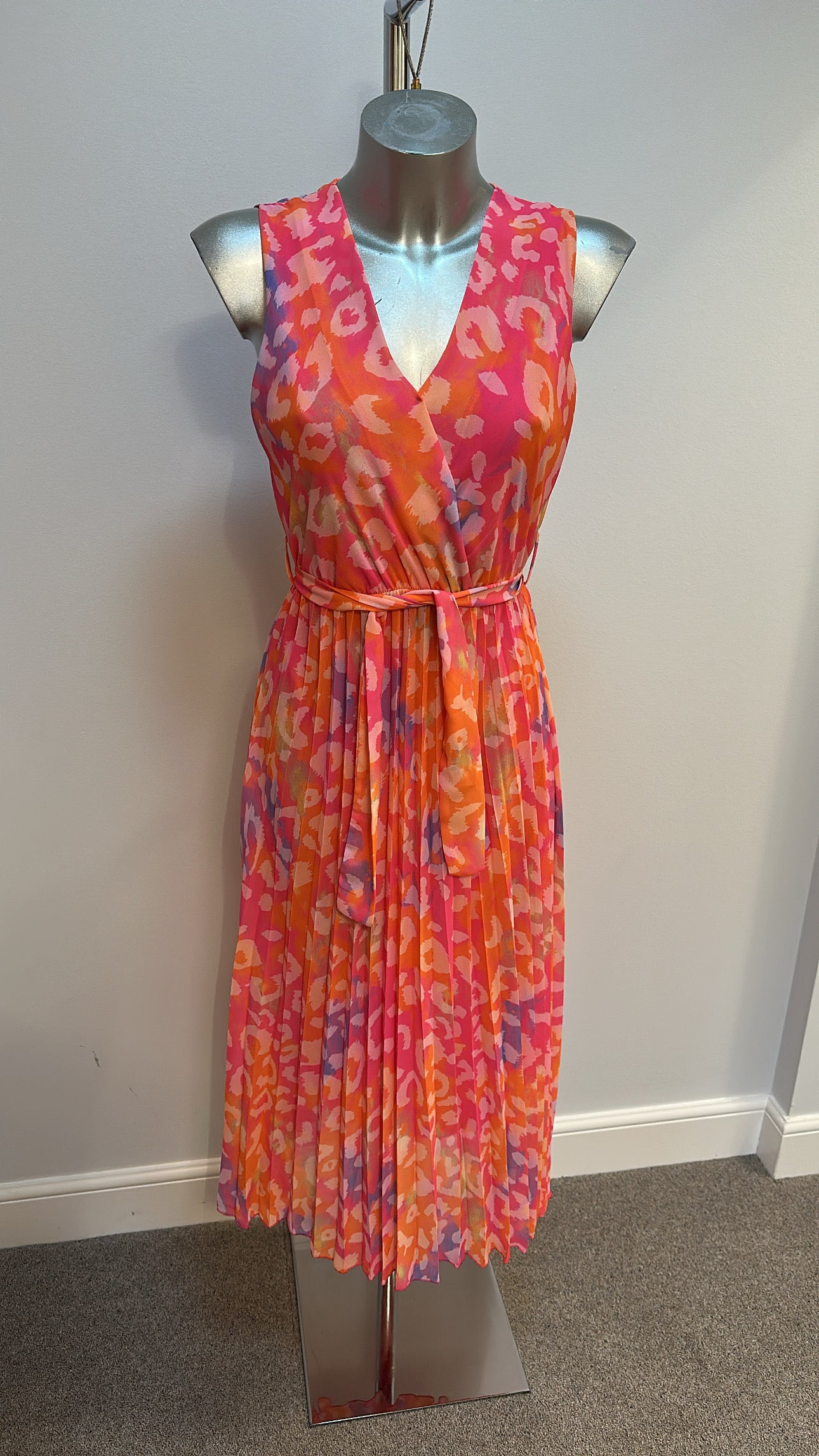Misumi pink and orange print midi dress size S/M fitting upto size small 12