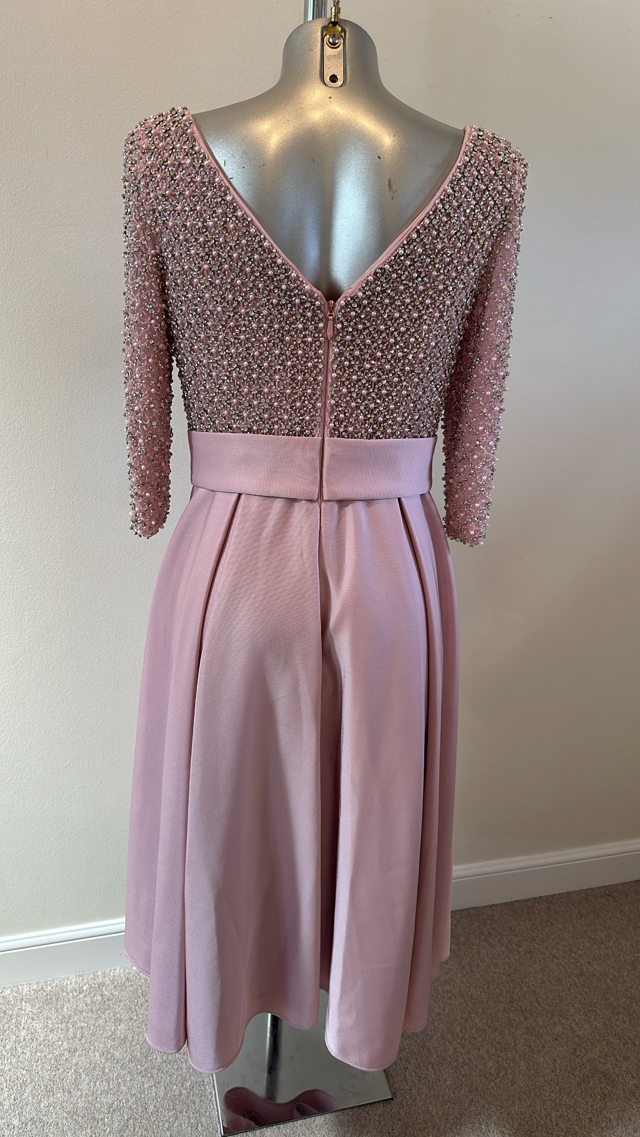 Veni Infantino blush pearl bodice with ¾ length sleeves and a bow belt detail size 12