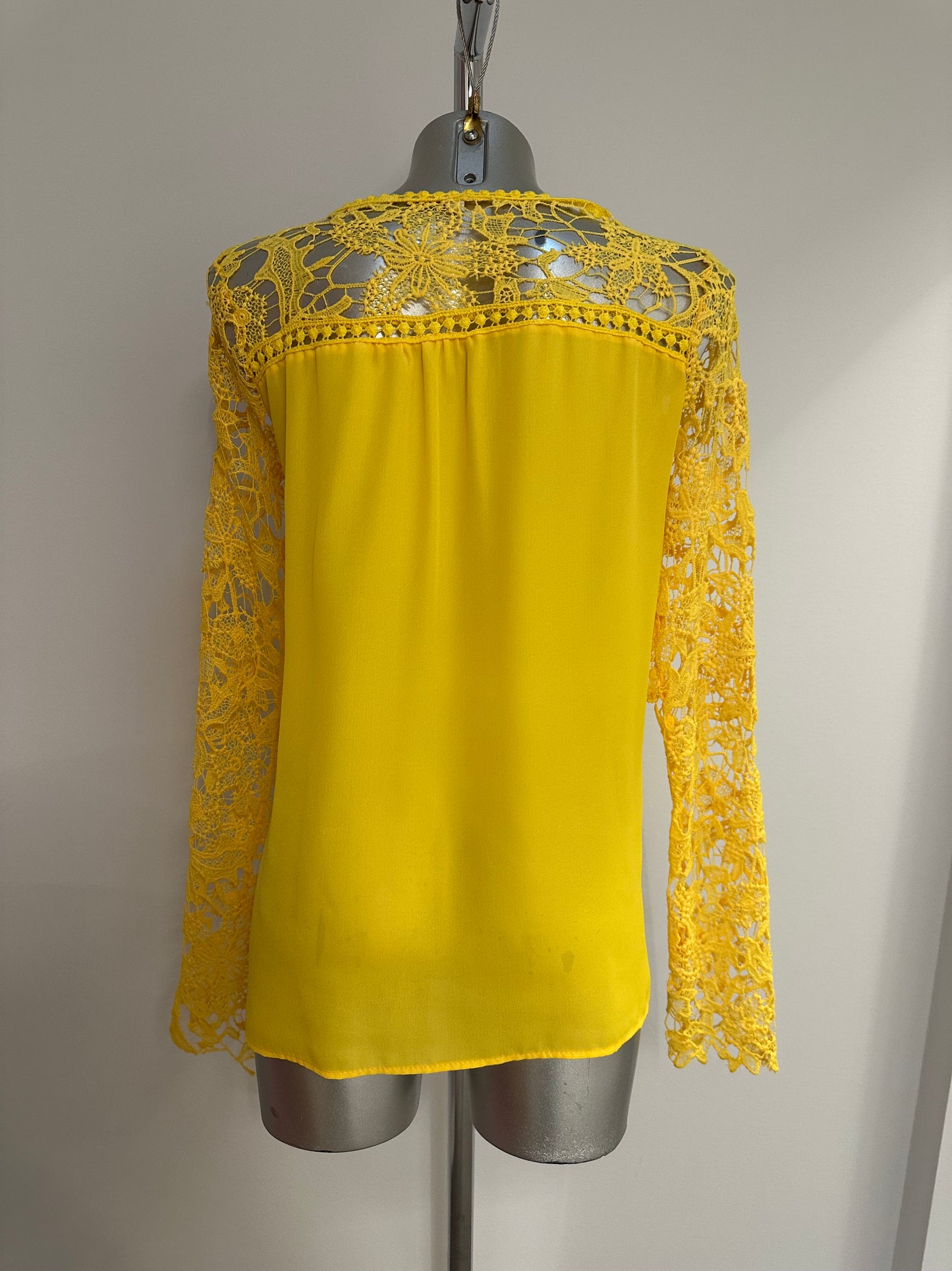 Yellow lace sleeve blouse one size fitting upto size 12