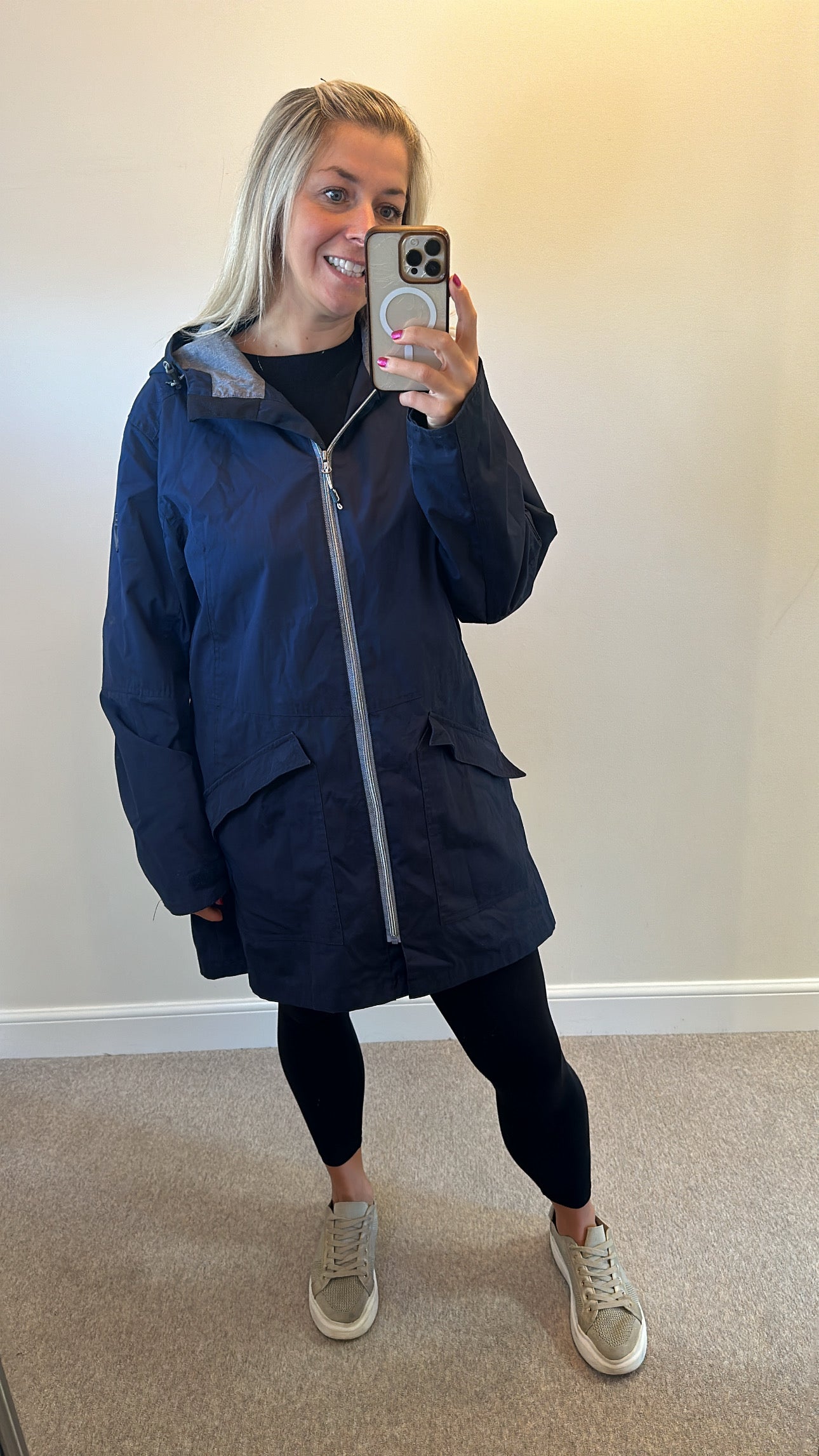 Vertical navy rain jacket size 18