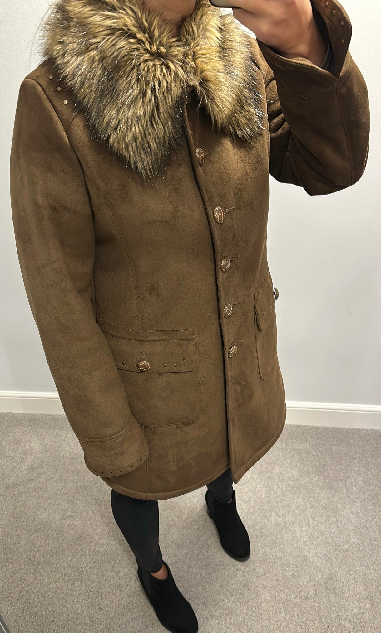 Centigrade brown faux fur collar size M would fit upto size 14