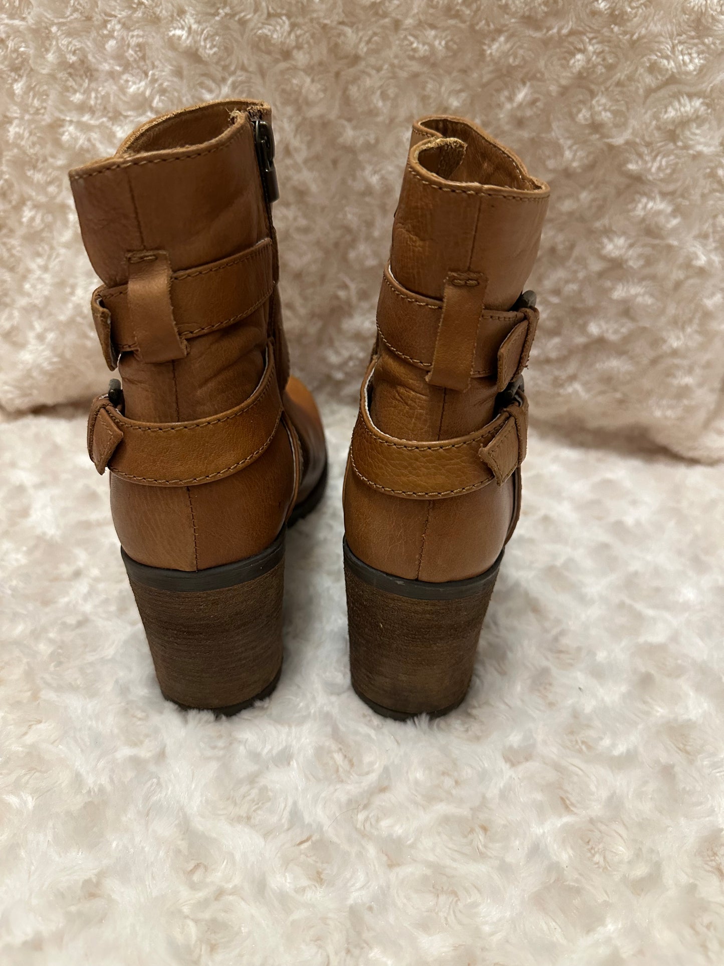 Brown leather lined boots brand new size UK 5